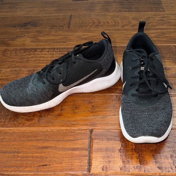 Nike Women's Flex Experience Run 10 Running Shoe, size 9.5 - Picture 1 of 9